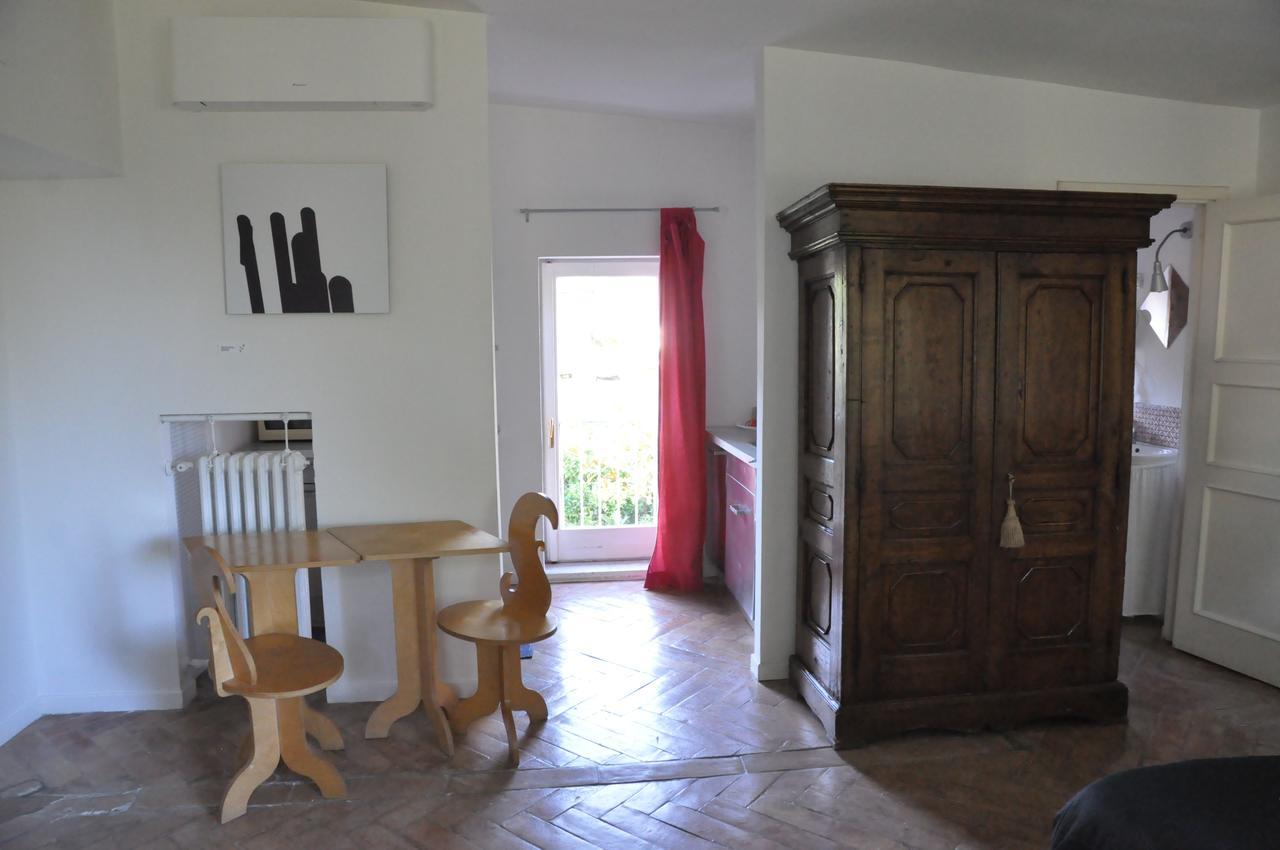 Residenza Le Rose Villa D'Arte Napoli Værelse billede